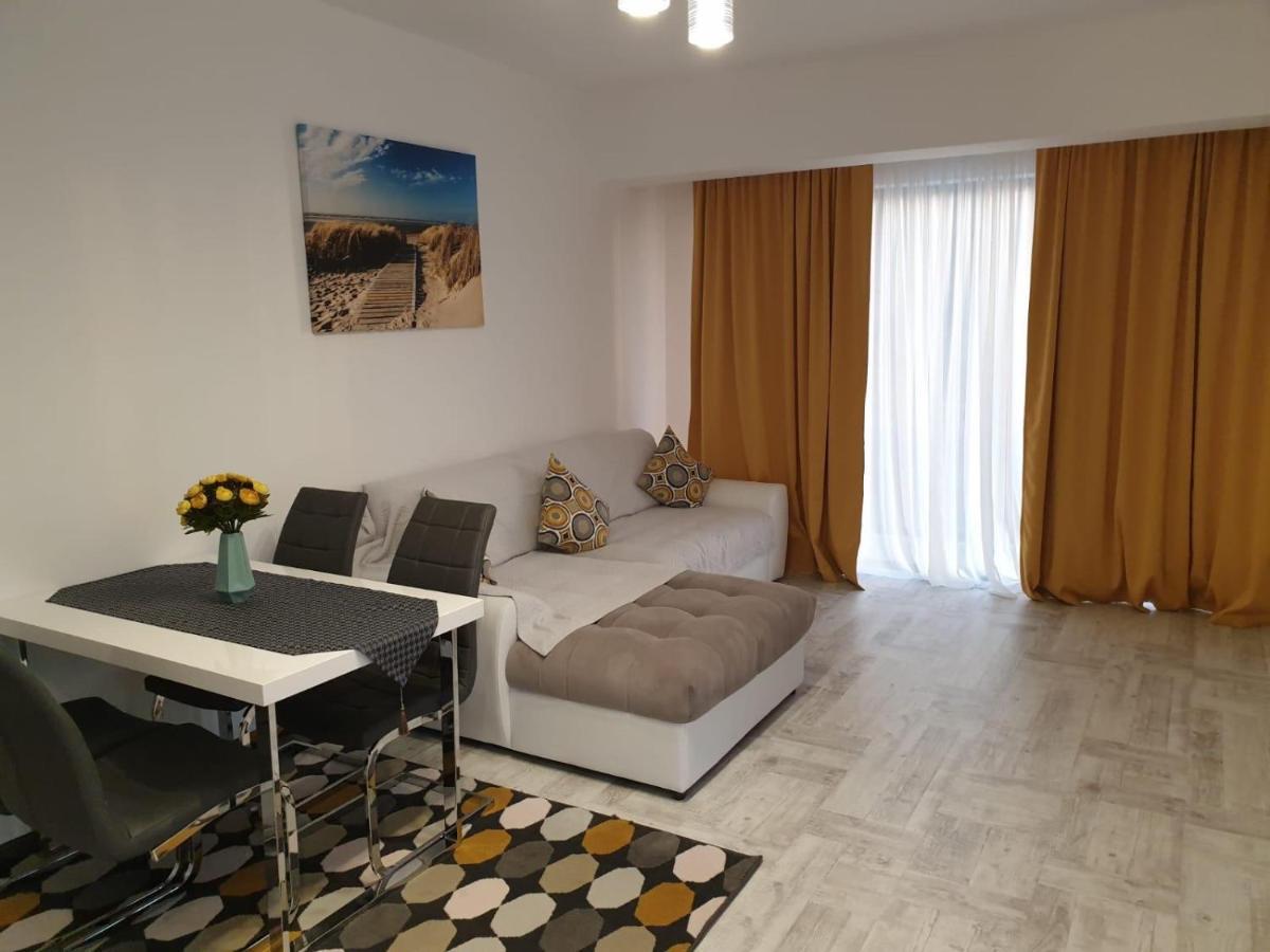 Sea Breeze Apartments Mamaia Nord De Silva Exterior photo